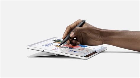 Microsoft Surface Slim Pen Haptic Stylus Has A More Detailed Tip For