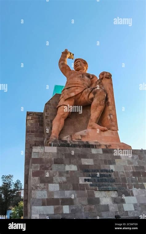 El pipila statue hi-res stock photography and images - Alamy