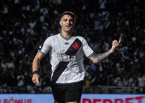 Vasco Busca Empate Nos Acr Scimos E Elimina Gua Santa Nos P Naltis