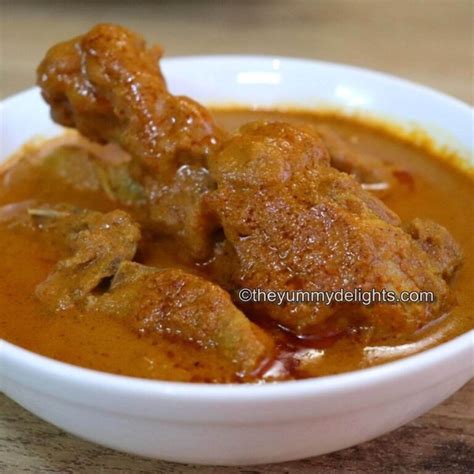 Maharashtrian Chicken Sukka Recipe The Yummy Delights