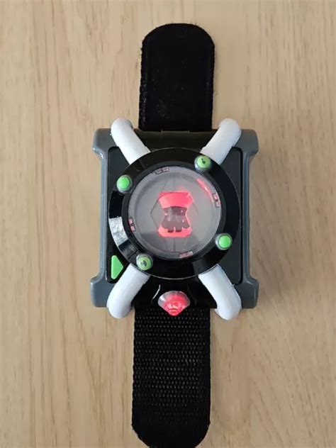 RARE MONTRE BEN 10 Ultimate Omnitrix Deluxe FX lumières sons jouet