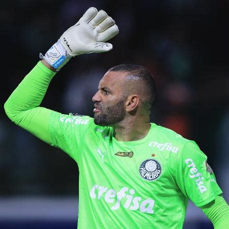 Weverton Relembra Troca De Camisa Ex Goleiro Marcos Inspira O