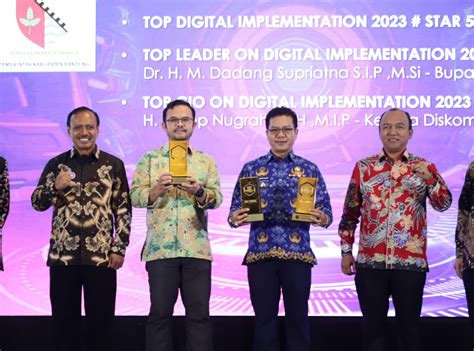 Pemkab Bandung Raih 3 Penghargaan Top Digital Awards 2023 Bintang 5