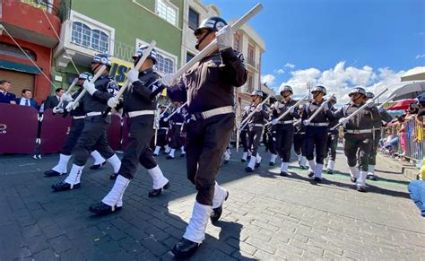 Galer A Desfile C Vico Militar Conmemorativo Del Aniversario De La