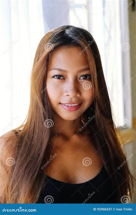 Ritratto Naturale Bello Sorridere Asiatico Della Ragazza Bellezza