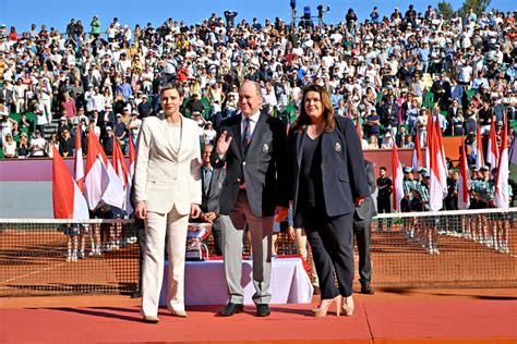 Photo Ils Taient Accompagn S De M Lanie Antoinette De Massy La