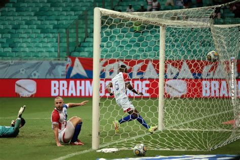 Bahia é derrotado por 3 a 0 pelo Fortaleza na Copa do Nordeste e se