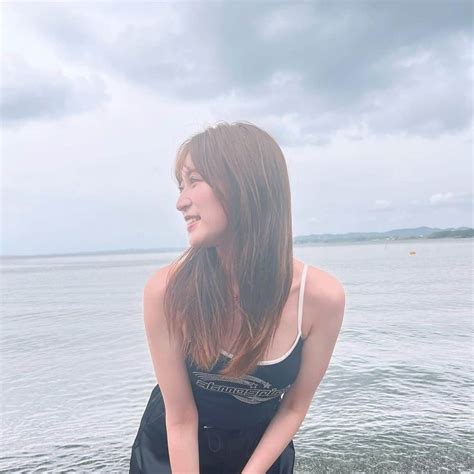 吉田朱里さんのインスタグラム写真 吉田朱里instagram「今年の夏はいっぱい遊びたい🤍 誰か私をアウトドアにしておくれ？🫠」6月