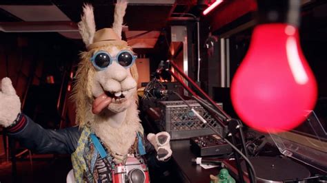 Who is the Llama on The Masked Singer? Panel guesses David Spade ...