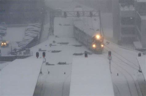 Chicago Weather: Winter storm dumps up to a foot of snow across the ...