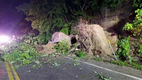 Crews Clearing Debris From Rock Slide On Highway 20 Near Keetonville Hill