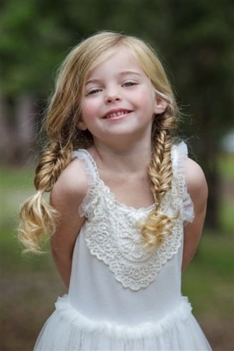 20 Simple Braids for Kids