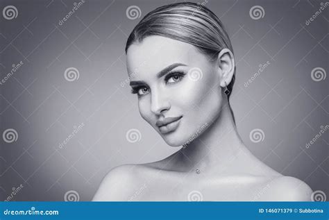 Sexy Beauty Woman Black And White Portrait Spa Model Girl With Fresh Clean Skin Blonde Beauty