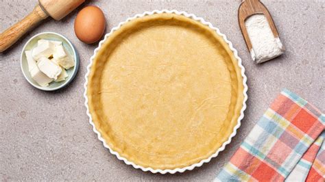 How To Decide Whether To Blind Bake Or Par Bake Your Pie Crust