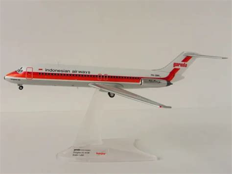 DC 9 30 GARUDA INDONESIA 1 200 Herpa 570695 McDonnell Douglas DC 9