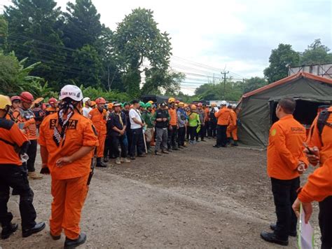 Operasi Hari Ketiga Gempa Cianjur Tim SAR Gabungan Fokus Cari 151