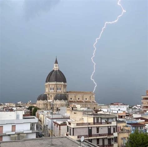 Puglia Basilicata E Campania Nella Morsa Del Maltempo Allagamenti E