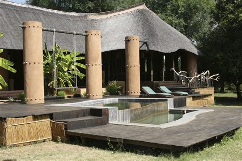 African Luxury Safari Lodges - The Early Air Way