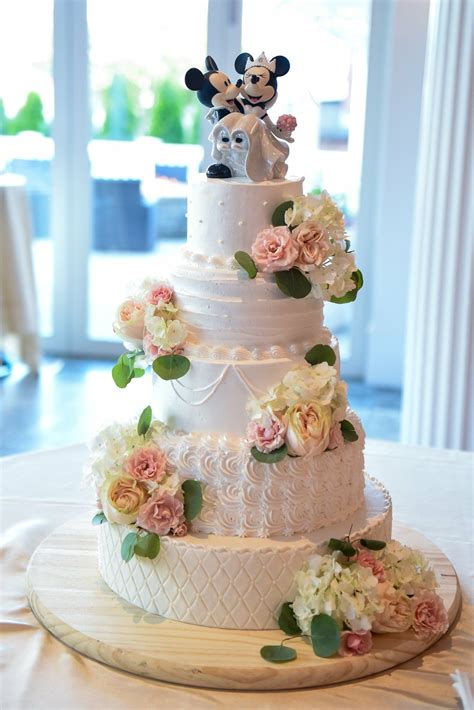 25 Great Ideas For An Amazing Disney Themed Wedding Artofit