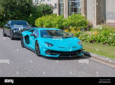 2019 Modelo Teal Blue Lamborghini Aventador Svj Deportes Coche Delantero Fuera Del Lado Del