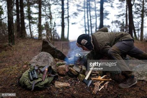 29 Trappers In Winter Camp Stock Photos High Res Pictures And Images