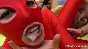salvaje alemán spandex catsuit gangbang orgía XVIDEOS