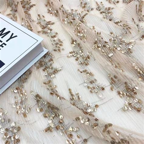 Soft Nude Mesh mit Gold Stickerei Pailletten Allover Spitze Tüll Abendkleid Kleid Stoff