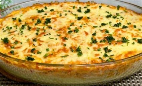 Filé de Peixe Cremoso Gratinado no Forno Uma Delícia que Encanta Ver