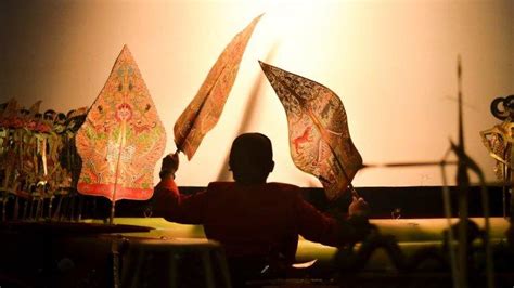 Sejarah Wayang Kulit Perkembangan Wayang Di Indonesia Dan Peran Dalang