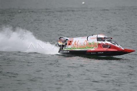 THANI AL QEMZI TERCEPAT DALAM LATIHAN BEBAS F1 POWERBOAT ANTARA Foto