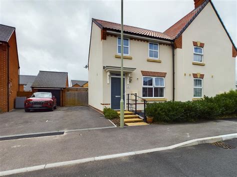 Brambling Way Hardwicke Gloucester 3 Bed Semi Detached House £