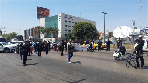 Bloqueo En Circuito Interior Protesta Complica Inmediaciones Del AICM