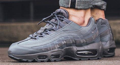 Кроссовки Nike Air Max 95 Ultra Essential и фото | Релиз модели Найк ...