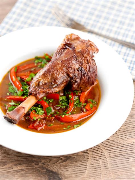 Slow Cooker Lamb Shanks In Red Wine Krumpli