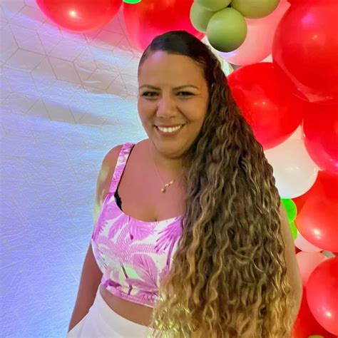 De visual novo mulher de Davi do BBB 24 é atração de desfile em