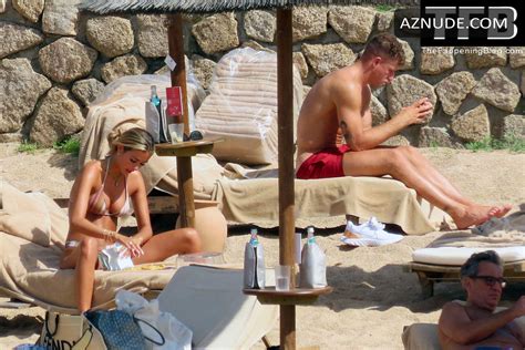 Katherine Pilkington Sexy Seen Flaunting Her Hot Bikini Body At The Beach In Sardinia AZNude