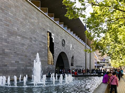 15 Best Museums in Melbourne | Man of Many