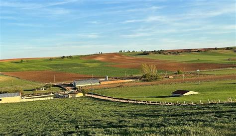 FUTURO RURAL El éxodo urbano hacia los pueblos desde la pandemia es