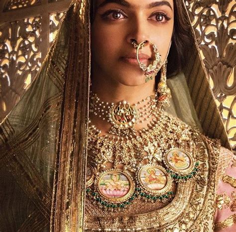 Deepikapadukone Looking Regal In Tanishq For The Upcoming Film