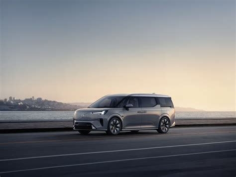 Volvo Em Luxury Electric Mpv Revealed Volvo Looks Set To Redefine