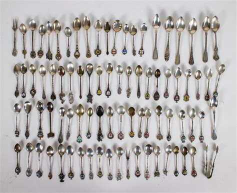 Lot - Lot with various silver spoons