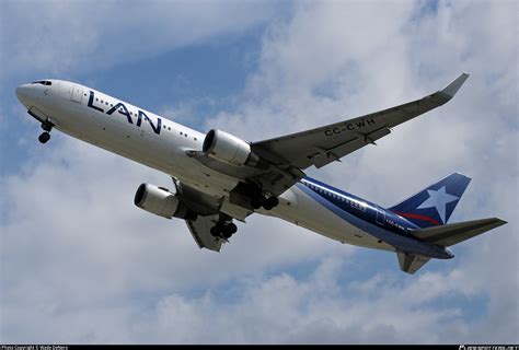 CC CWH LAN Airlines Boeing 767 316ER WL Photo By Wade DeNero ID