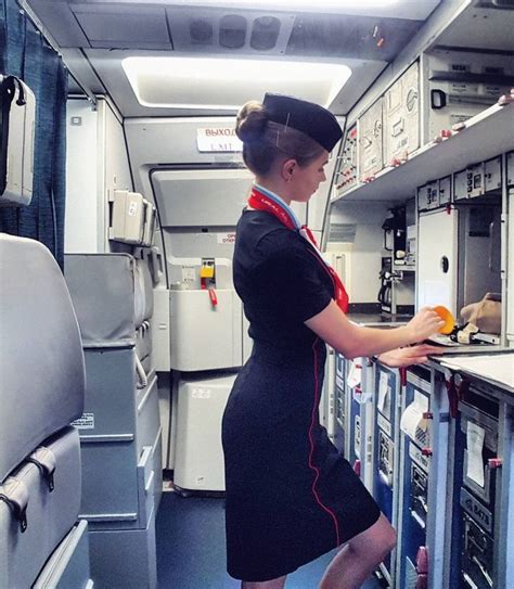 Pin By 310aflsu On стюардессы Air Hostess Flight Attendant Flight