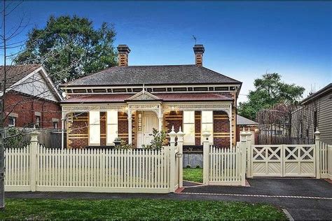 Painting Mid Victorian Houses In Melbourne Staunch Greco Industries