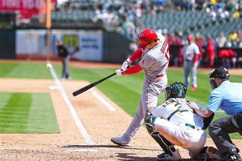 トラウタニ連弾！大谷がトラウトと最強の1号競演 2球でand特大136メートル 主砲も驚き「座る暇ない」― スポニチ Sponichi Annex 野球