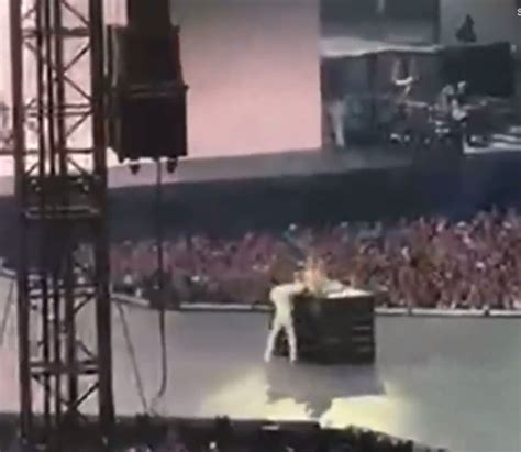 Moment Eras Tour Dancer Helps Taylor Swift As Stage Malfunctions In