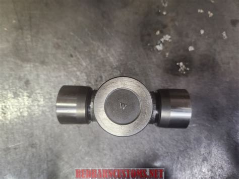 5 Ton Rockwell MERITOR BRAND Axle Shaft U Joint All 900 Series U Joint