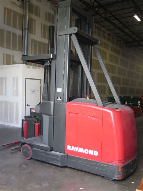 Raymond Sa Csr30t Electric Swing Reach Forklift Man Up 240 Lift Height