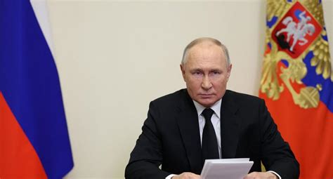 Vladimir Putin Promulga Ley Que Permite Confiscar Bienes Por Difundir