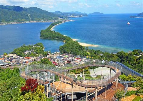 Amanohashidate View Land vs Kasamatsu Park (near Ine No Funaya ...